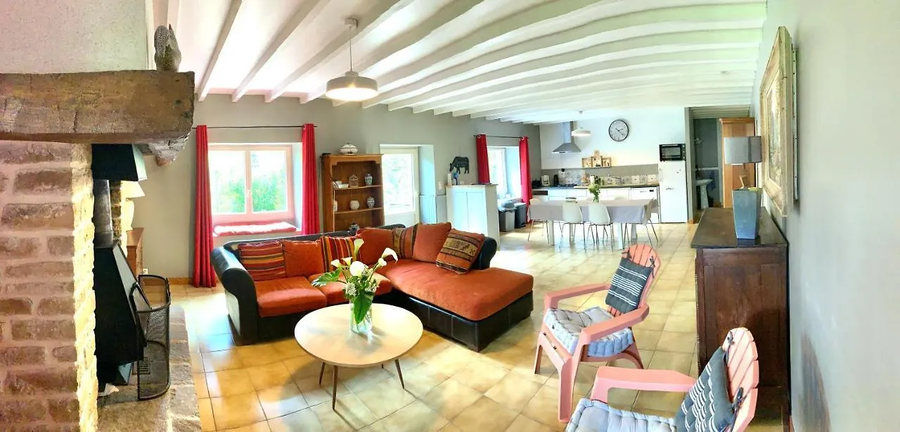 Logement De Charme Calme Assure Rieux  Rieux (Morbihan)